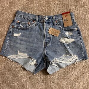 NWT Levi’s size 28 501 high rise shorts
